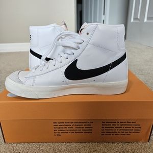 Women's Nike Blazer Mid '77